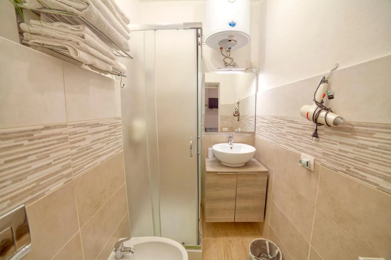 Brezza Marina Apartment 알게로 0*,